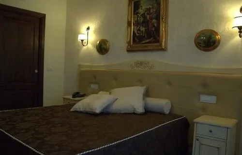 Hotel Clementina 3*