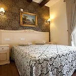 Clementina Hotel